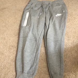 grey nike sweatpants
